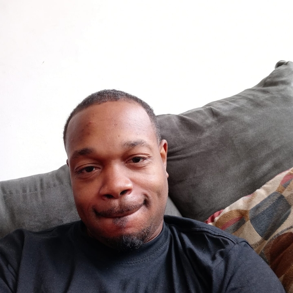 Meet your Posher, Andrew - Picture 1 of 1